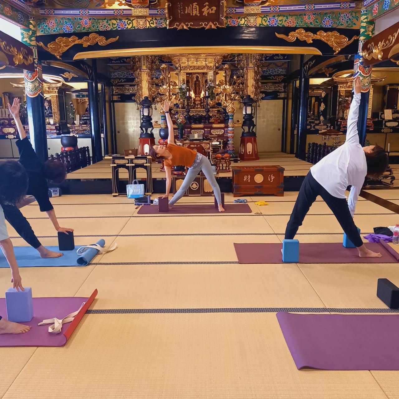 お寺ヨガ2